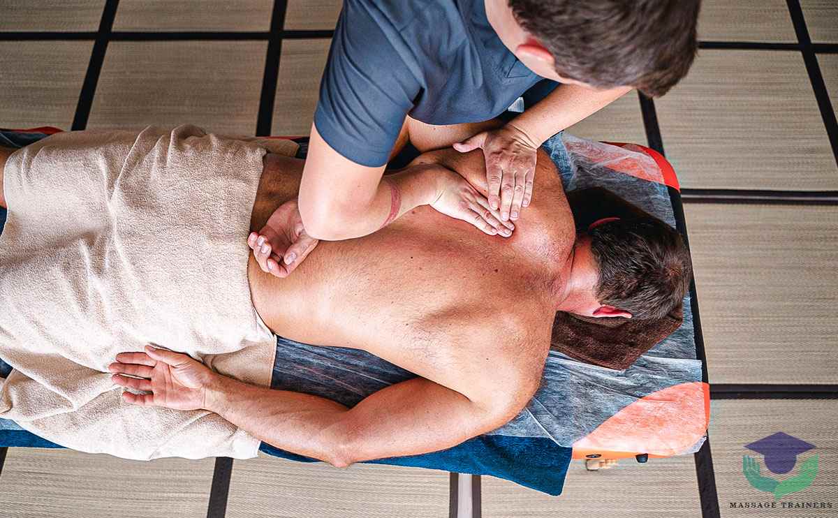 ماساژ تایلندی چیست